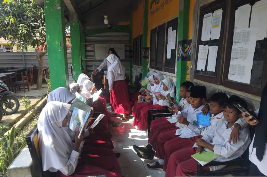 Memperluas Akses Perpustakaan Keliling di Delapan Kecamatan
