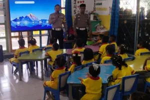 Menanamkan Budaya Tertib La...