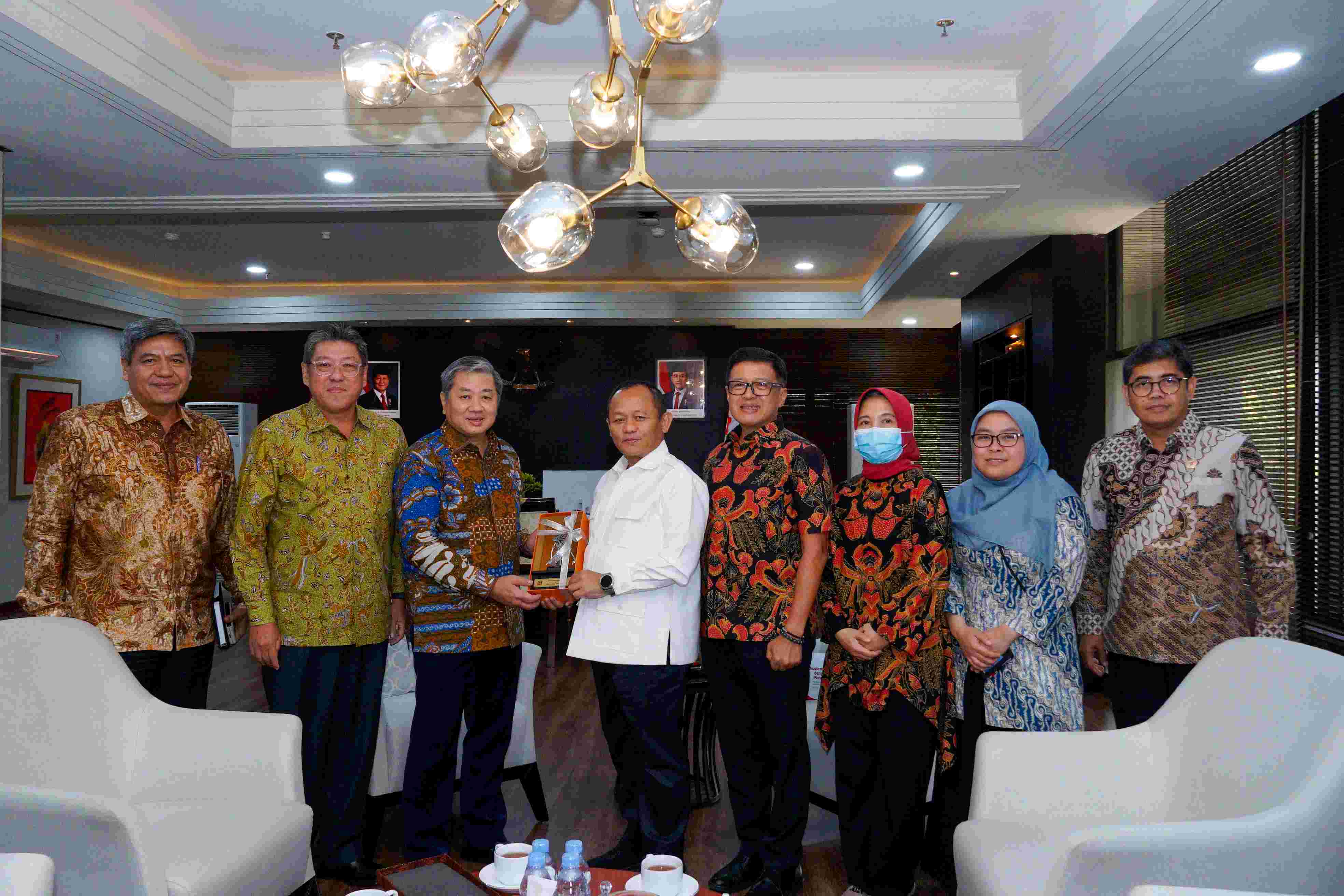 Menperin Sarmuji: Industri Baja Harus Diproteksi, Bahan Baku Mamin Harus Murah