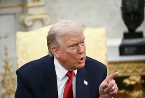 Sebut Perang Konyol, Trump Minta Russia-Ukraina Segera Berdamai