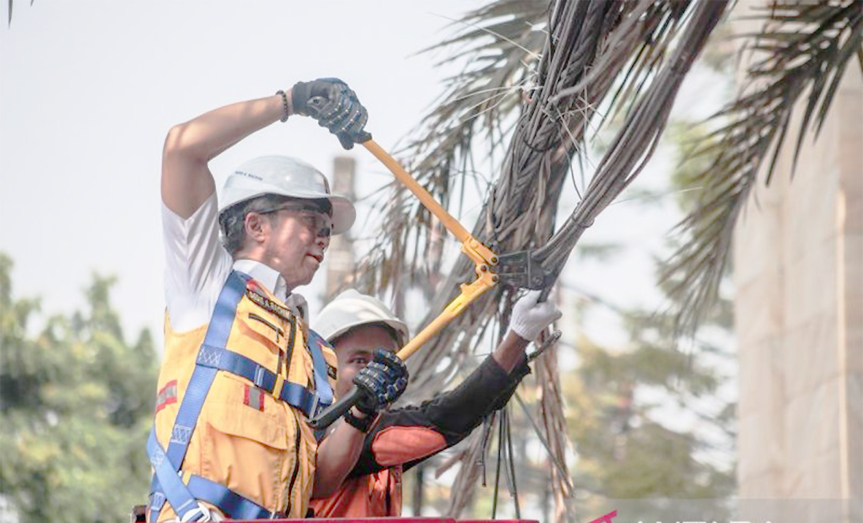 Siap-Siap Bersih Total, Pem...