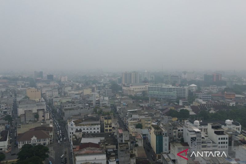 BMKG Prakirakan Mayoritas Kota Besar Berpotensi Hujan, Jakarta dan Bandung Berawan