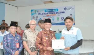Cetak 96 Tenaga Kerja Siap Pakai, Bupati Bima Minta Lulusan Vokasi Gebrak Dunia Usaha