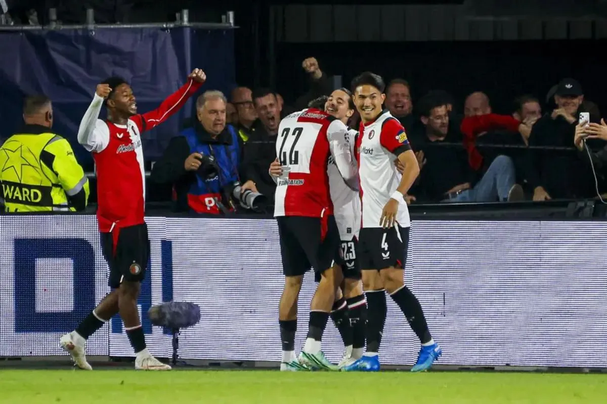 Como Tak Berdaya di Markas Feyenoord, Ini Hasil Duel Seng...