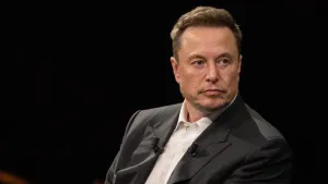 Elon Musk Duga Pemerintah AS Berada di Balik Perlambatan Sistem Starshield Ukraina