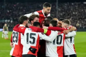 Hasil Liga Champions: Como Telan Kekalahan 2-3 di Kandang Feyenoord