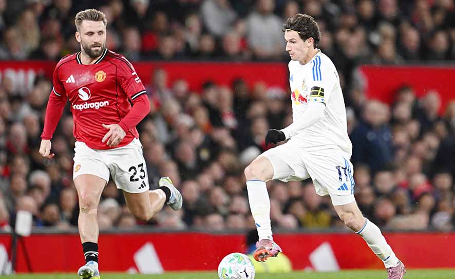 Leeds Siap Adang Kebangkitan MU