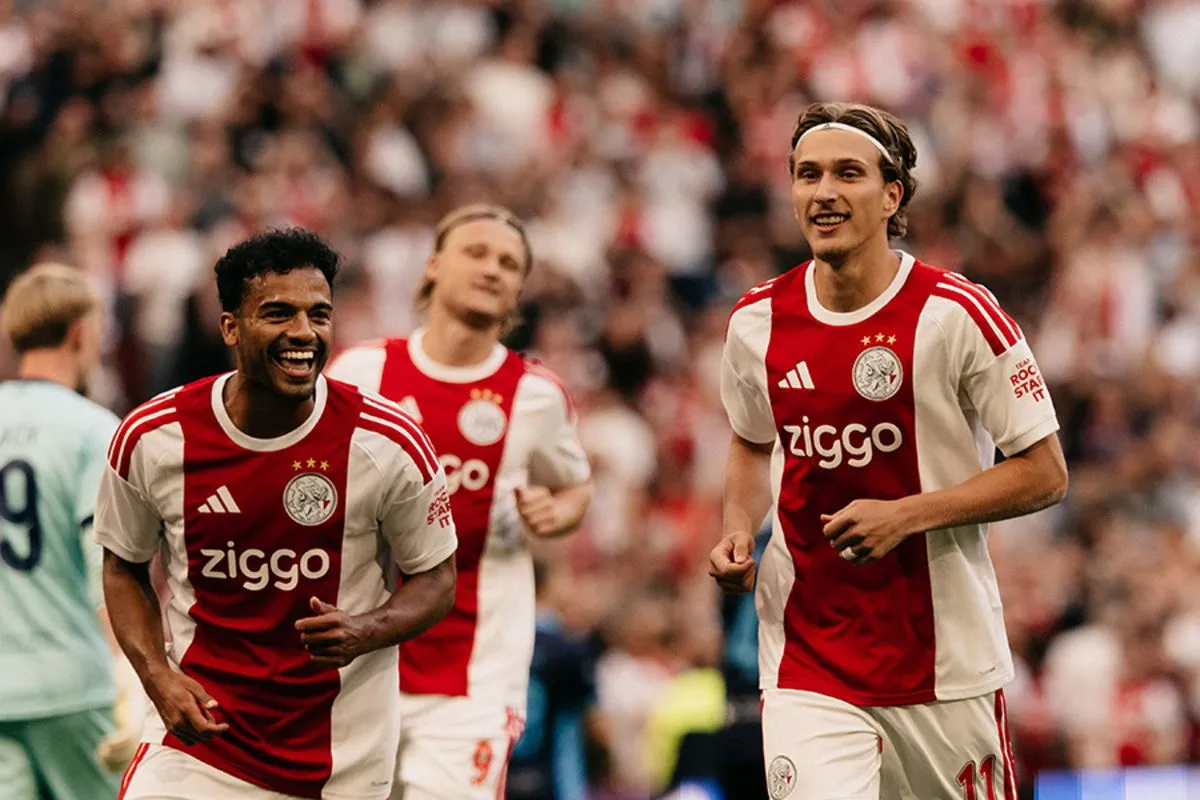 Ajax Kalah Mengejutkan! Klub Mohamed Salah Sukses Tekuk K...