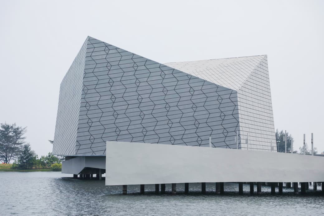 Gubernur Pramono Resmikan Masjid Apung An-Nur, Tampung 900 Jemaah di Ancol