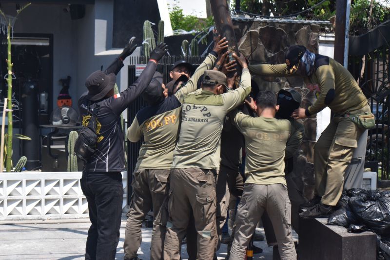Pemkot Surabaya Tertibkan Jaringan Utilitas Tak Berizin