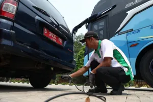 Sudin LH Jaksel Uji Emisi G...