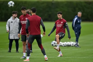 Arteta Beri Kabar Positif soal Zubimendi, Hincapie Masih Absen Bela Arsenal