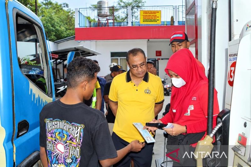 Pastikan Distribusi Tepat Sasaran, Kapolda Papua Barat Awasi Penyaluran BBM Subsidi di Manokwari