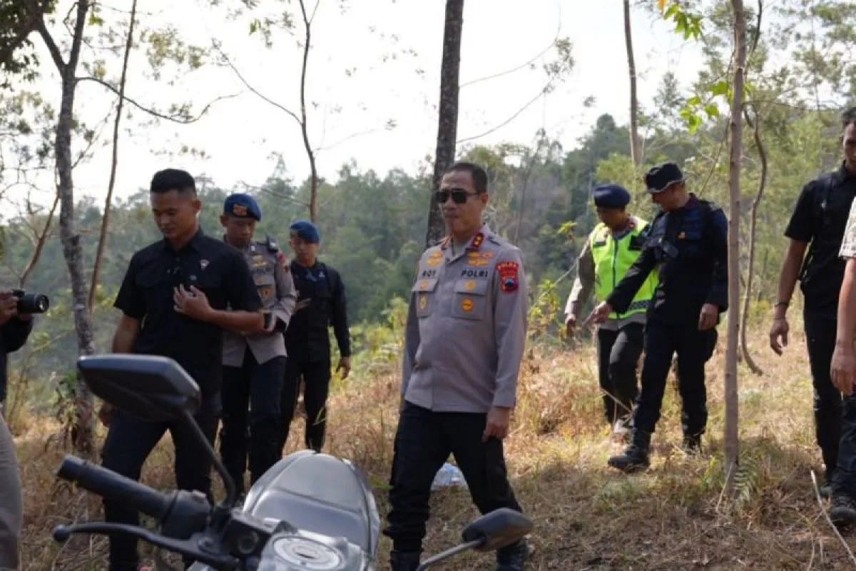 244 Personel Tangani Kebakaran Hutan di Lereng Gunung Lawu