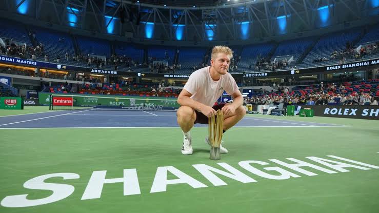 Davidovich Fokina Juara Shanghai Masters, Bangkit Dramati...