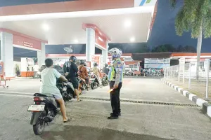 Isu Penimbunan BBM Bikin Ge...