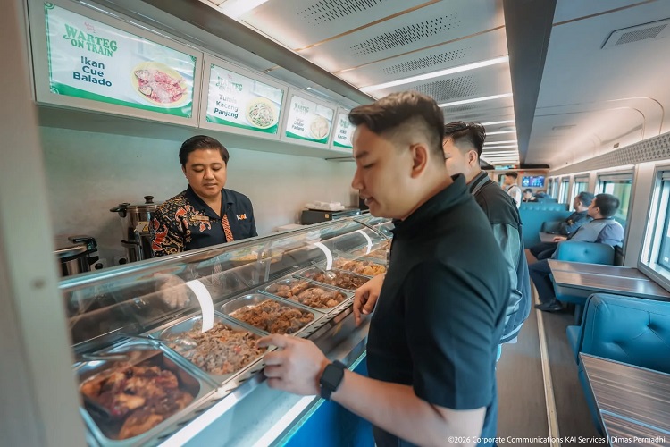 KAI Services Hadirkan Kuliner “Warteg on Train” di Ke...