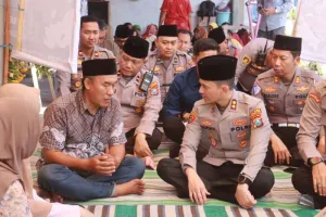 Kapolres Probolinggo Kota Kunjungi Rumah Sefriel Ardiansyah, Korban Karhutla Bromo.