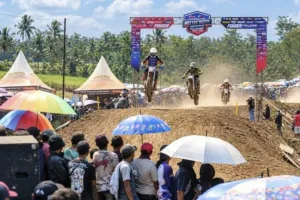 Kejurprov Motocross & Grasstrack Diharapkan Membuka Peluang Wisata di Lumajang