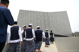 Masjid Apung An-Nur di Anco...