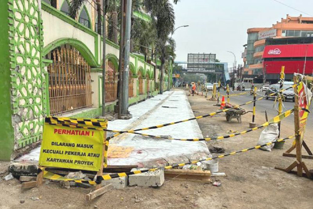 Pemkot Tangerang Perlebar Trotoar Menuju Pusat Kuliner Pa...