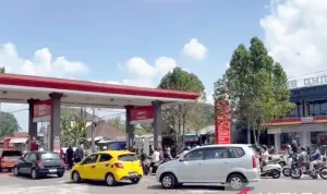 Senyum Kembali Terpancar di SPBU Bali: Ketika Kebijakan Ganjil-Genap Memutus Lelahnya Antrean