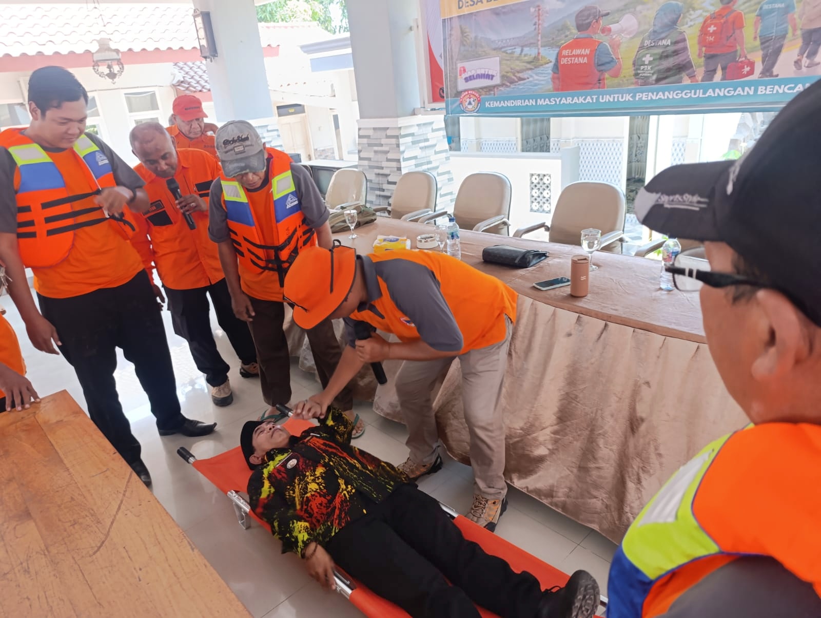 Unej Siapkan Warga Desa Besuki Situbondo Hadapi Banjir Pantura