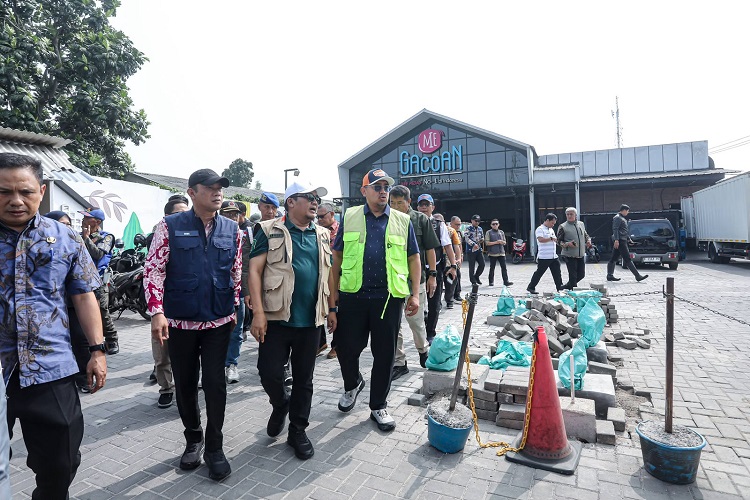 Wali Kota Bandung Tinjau Tiga Titik Rawan Banjir di Cibiru