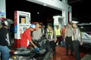 Cegah Antrean Panjang, Polisi Pantau Pasokan BBM di 25 SPBU Ponorogo