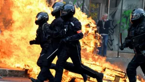 Demo Rusuh di Prancis, WNI Diminta Waspada