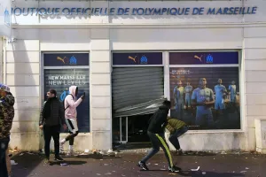 Kerusuhan di Prancis Berimbas ke Sepak Bola, Toko Resmi Klub Marseille Dijarah