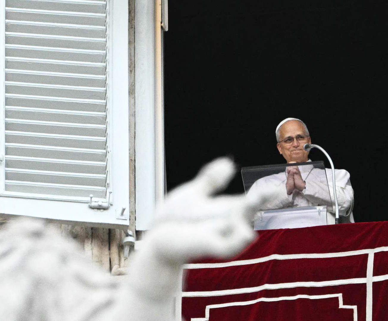 Paus Leo XIV Muncul Lagi Pascaoperasi Kanker Paru-Paru