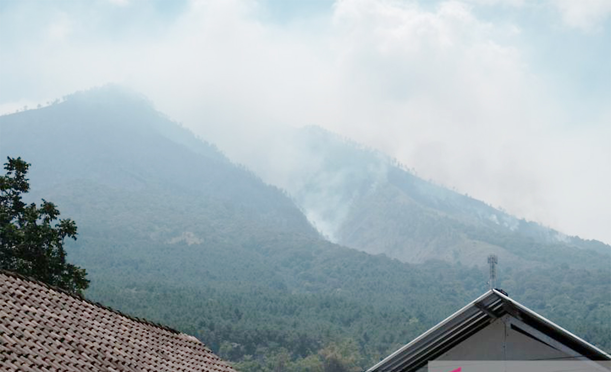 Pipa 5,2 Km Meleleh Dihantam Kebakaran Arjuno, Pemkab Pasuruan Kucurkan BTT Darurat