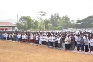 Ribuan Warga Pacitan Menggelar Shalat Istisqa
