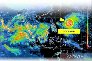 Siklon Champi Bergerak ke Barat Laut, Memicu Gelombang Tinggi