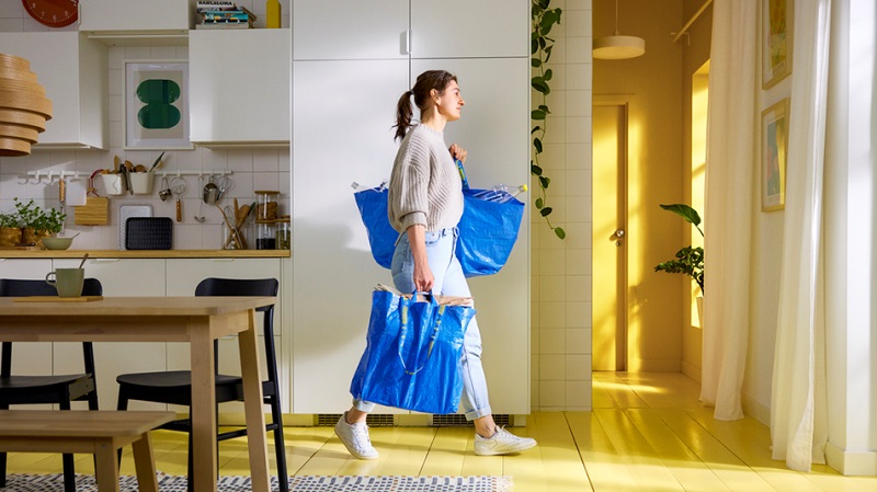 Tas Frakta dari Ikea yang Ikonik Kini Gunakan 90 Persen M...