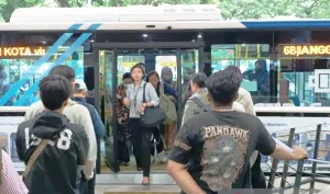 Ada Demo di Monas, 5 Rute Transjakarta Dialihkan, Cek Halte yang Batal Disinggahi