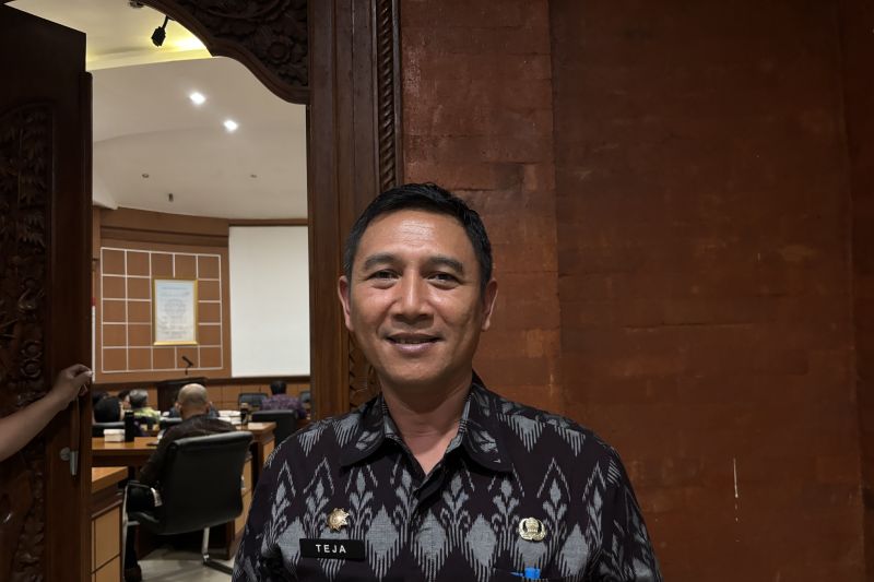 Dampak Musim Hujan Mundur, BPBD Bali Salurkan Air Bersih ke Masyarakat