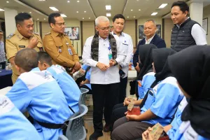 Kemnaker Latih Pekerja Terdampak PHK agar Siap Kerja atau Berwirausaha.