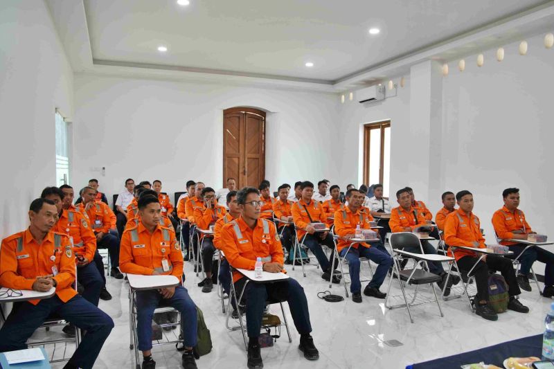 Perkuat Budaya Keselamatan, PT KAI Daop 7 Madiun Tingkatkan Kompetensi Puluhan Petugas Jaga Lintasan