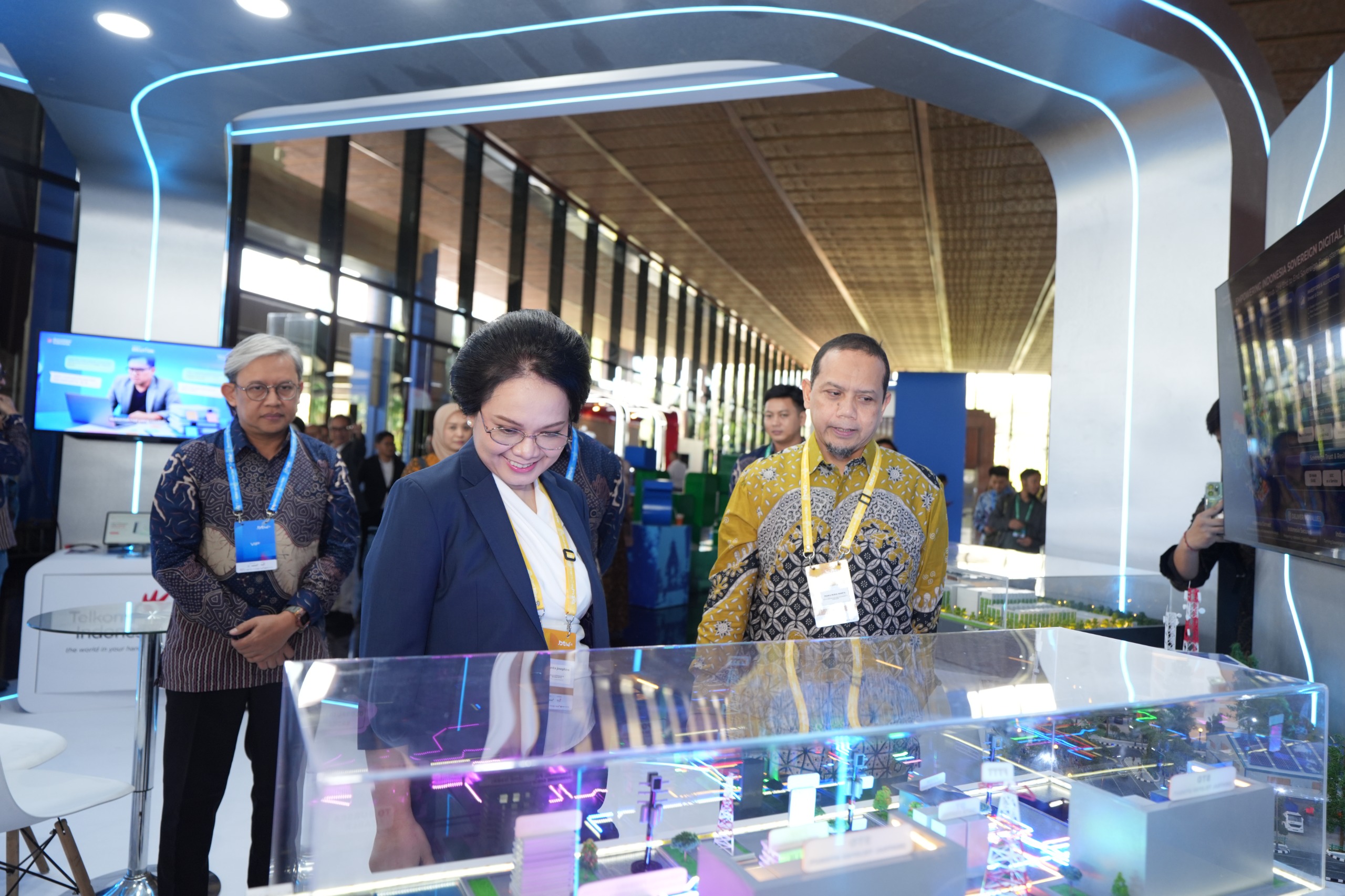 Bali Tech Week 2026: Telkom Dorong Peran Perempuan dalam ...