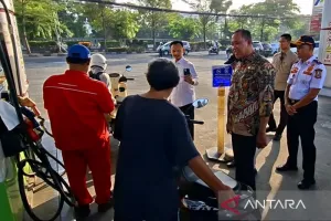 Pemkot Bekasi Turun ke SPBU...