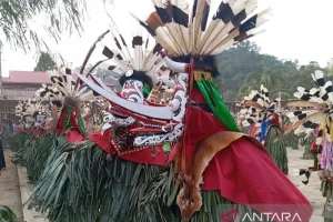 Tradisi Hudoq Mahakam Ulu, Warisan Budaya yang Juga Menjaga Alam.