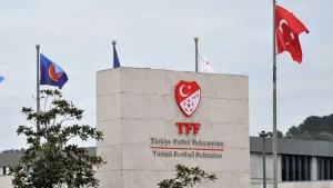 Turki Hukum 147 Pejabat Klu...