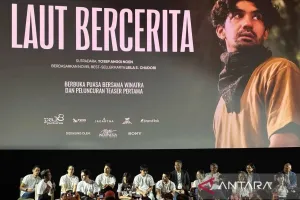 Bintangi Film 'Laut Berceri...