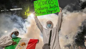 Meksiko Dilanda Demo Besar-besaran Ribuan Tenaga Kesehatan
