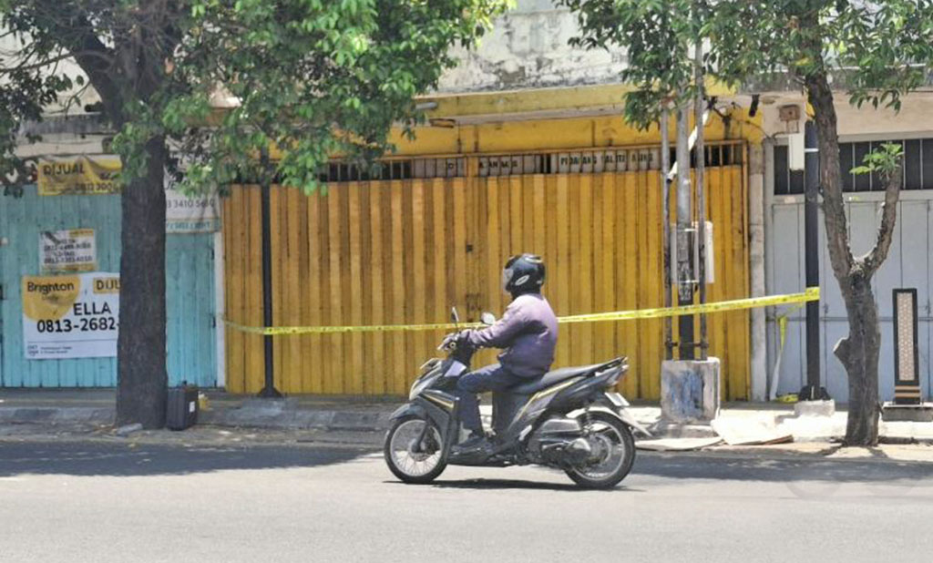 Polisi Buru Pelaku Perampokan Toko Emas Lukai Dua Korban ...