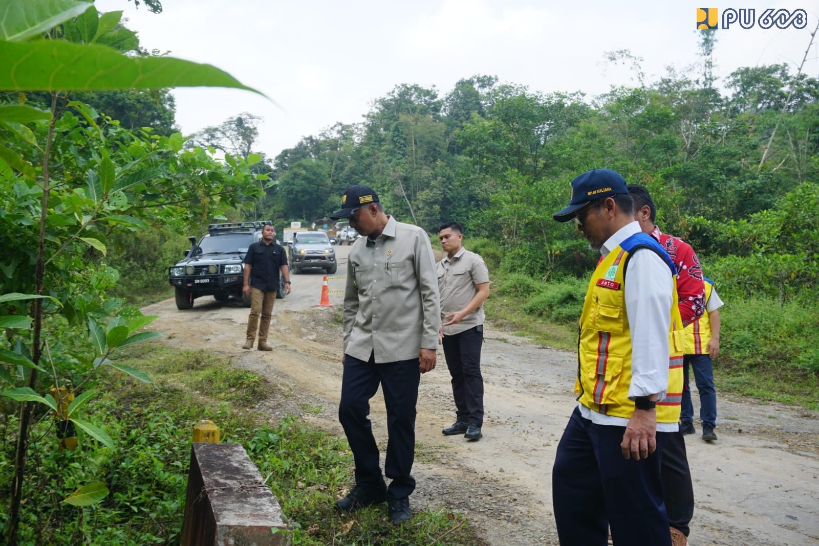Tindaklanjuti Arahan Presiden, Menteri PU Kebut 2.300 Km Jalan Perbatasan Kalimantan-Malaysia