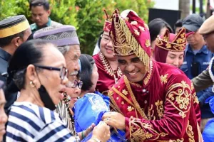 Gubernur Sulteng Anwar Hafid Tegaskan Program Berani Berbagi untuk Warga Kurang Mampu.