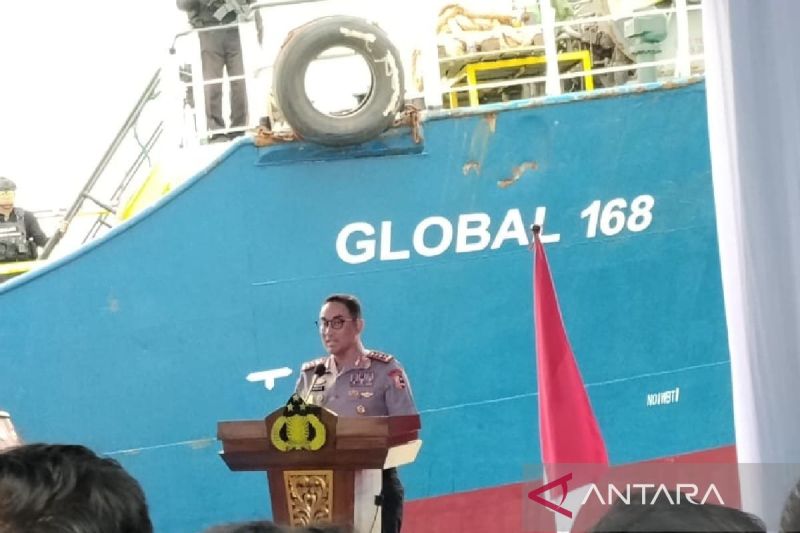 Keren Kebijakan Ini Wajib Ditiru, Kapolri Apresiasi Guber...